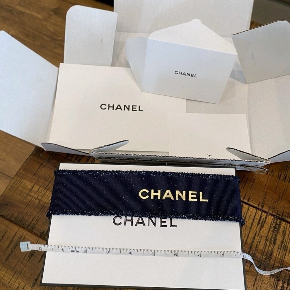 Complete Presentation Rare Navy Couture Ribbon Holiday Packaging NEW AUTHENTIC - Picture 7 of 8